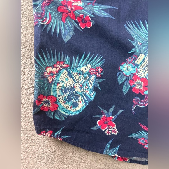 Star Wars Hawaiian Shirt Mens L Blue R2D2 Button Up Short Sleeve Hibiscus Floral - Picture 13 of 15